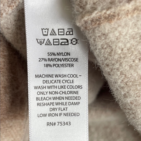 Rachel Zoe Women’s Cream and Brown Checkered Blazer Size Medium Soft and Fuzzy - Picture 6 of 6